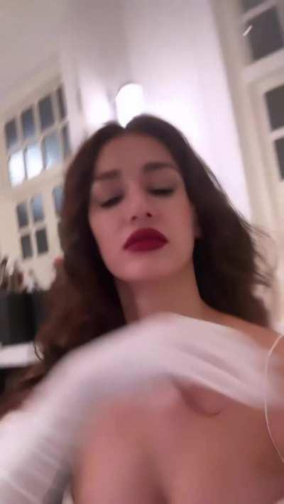 Mujhe iss randi Disha Patani ke plastic chuchon ka saara doodh peena hai, saale doctor ne full maje lekar banaye honge iss kutiya ke chuche, muth bhi maara hoga iske chuchon pe ise behosh karke.