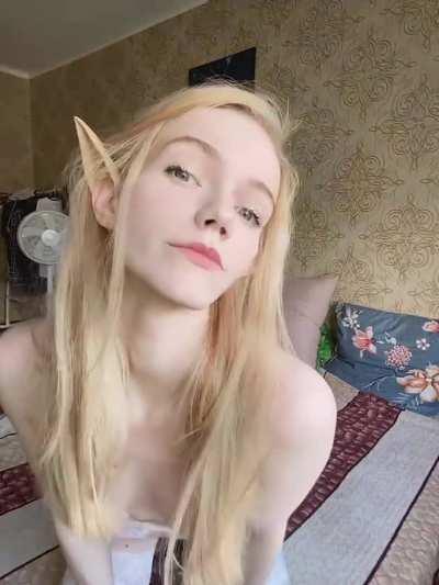 Hello 🌸 hot and wet girl 🥵 free page 💦