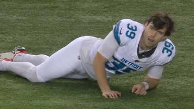 [Highlight] Lions kicker Jake Bates stretches on turf