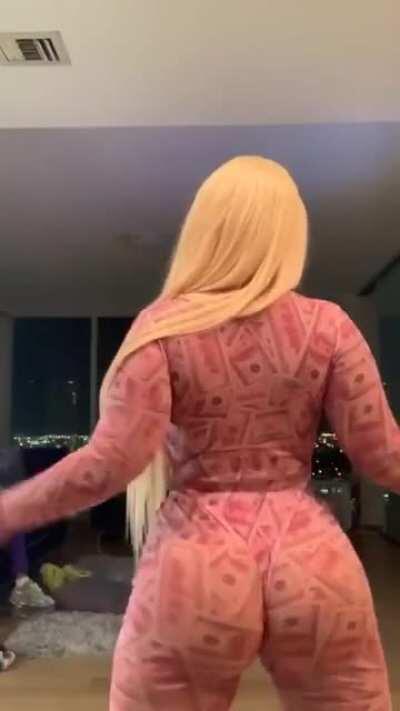 From her live just now 😍