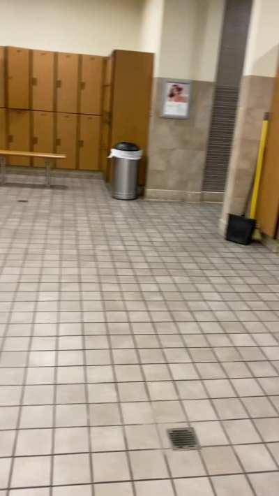 Gym locker room [f]