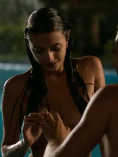 Carla Quevedo and her perfect boobs in Affluenza