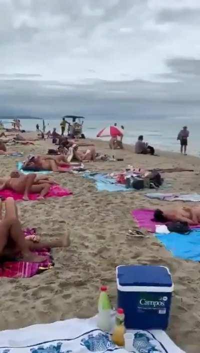 Suck the dick in public 