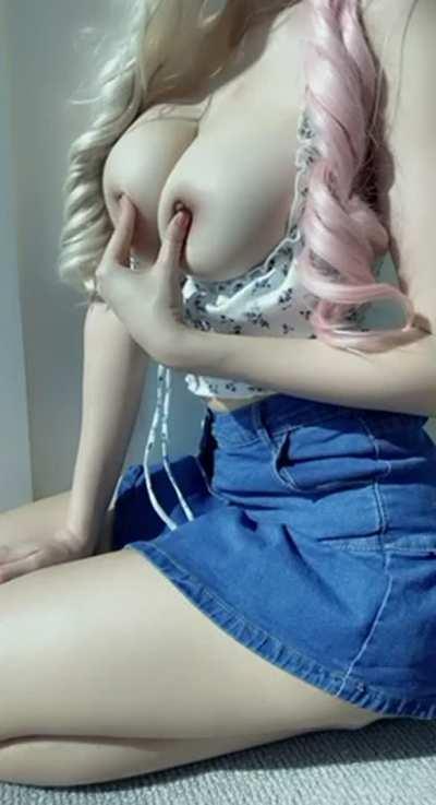 Only react if you’re horny scrolling through reddit Rn 😇💖