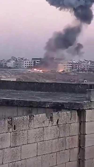 A massive explosion recently in what is believed to be an SAA artillery site in Hama, reportedly targeted by a rebel drone 