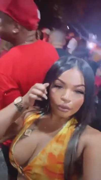 Thebaddestproblemm (I tried my best to crop out this weird nigga lol)