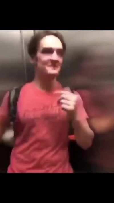 Drunk guy + elevator