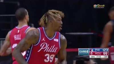 [Highlight] Dwight Howard turns garbage into gold with the putback slam