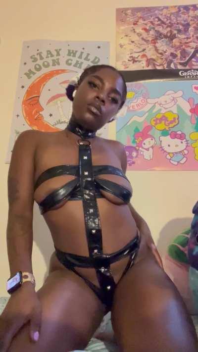 Describe me in 2 words best comment gets a surprise 