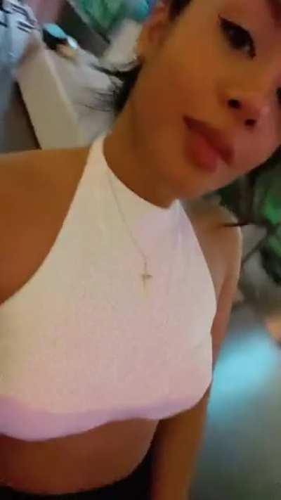 Enjoying this evening 🖤