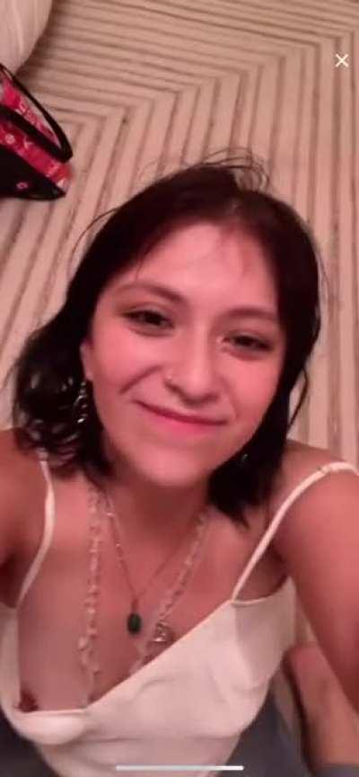 @softsaddiebean drunk on live