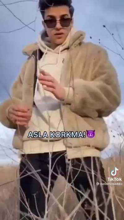 Her bunu izlediğimde ölme isteğim dahada artıyor :d