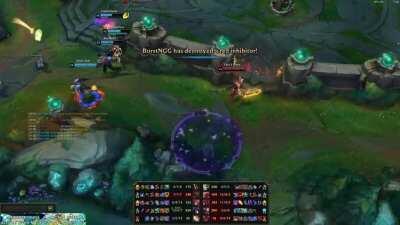 Exactly 7 years of practicing Riven combos to make it work once