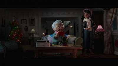 Disney introducing a Filipino family for their 2020 Christmas Advert.