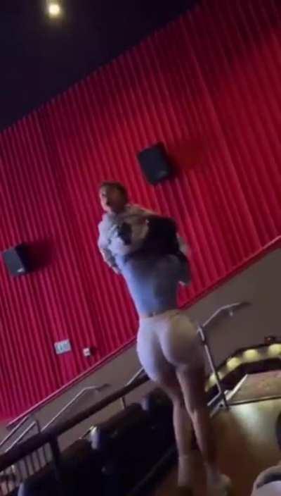 Lo que toca aguantar por las madres solteras...