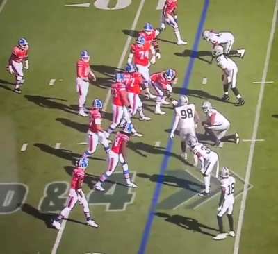 [Highlight] Maxx Crosby offers some advice to Bo Nix mid game