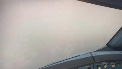 Full flight in 34 seconds Landing - Naples international Airport