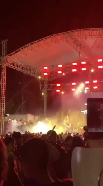 Shooting a rifle on a concert
