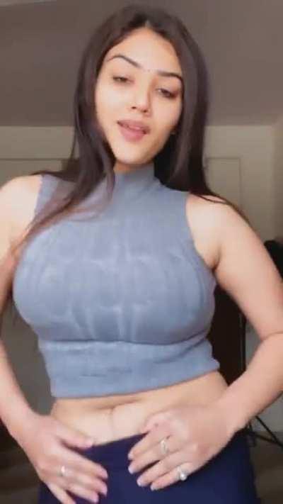 (•)(•)🍑❤️