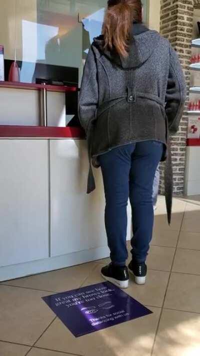 Before I started recording, she told the front desk staff: 