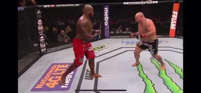 Beautiful heel kick by Shawn Jordan a 2x BCS National Champion full back from LSU and 19-9 heavyweight MMA fighter.