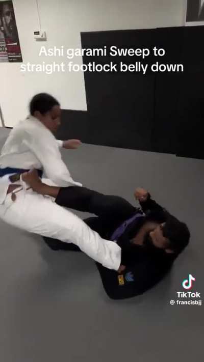 Naomi Sharon before the music 🙂