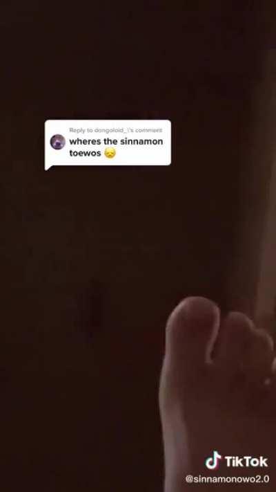 sinnamon’s feet (more soles next time pls babe <3)