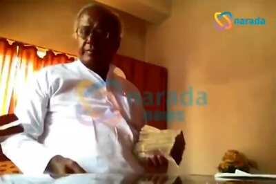 TMC leader Sougata Roy caught taking bribe on camera in Narada Sting Operation (Old Video)