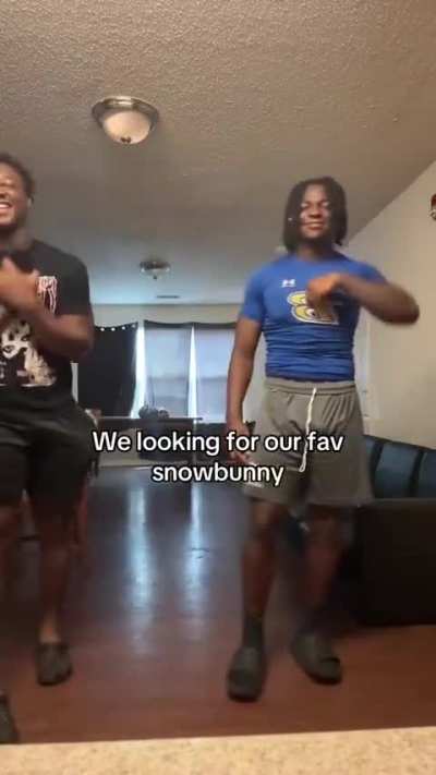 A Beautiful Snow Queen Is All A Black Man Needs‼️❄️🐰