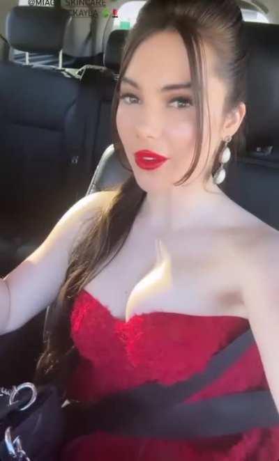 On her way to the Grammys 2023