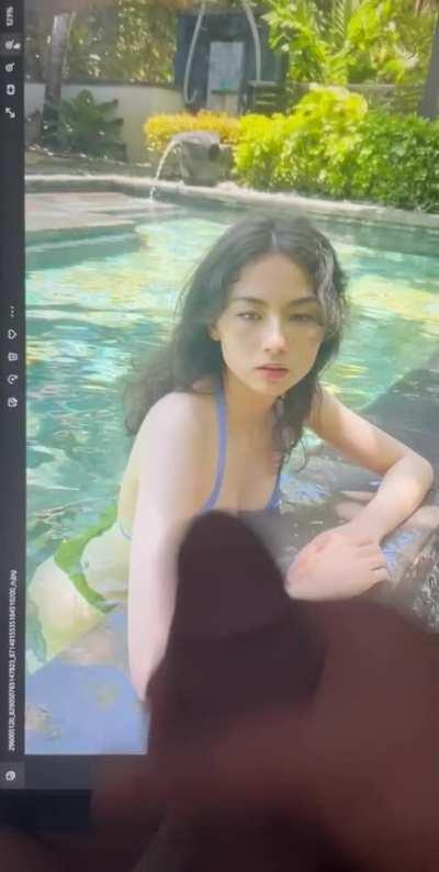 Cumming on Kyedae with my 3 inch cock