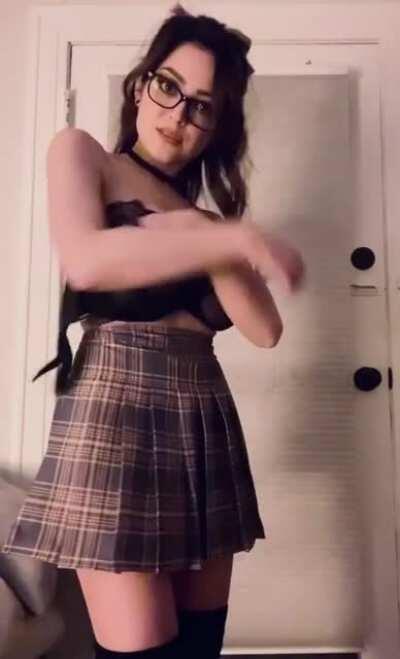 Busty nerd with glasses dropping her big naturals