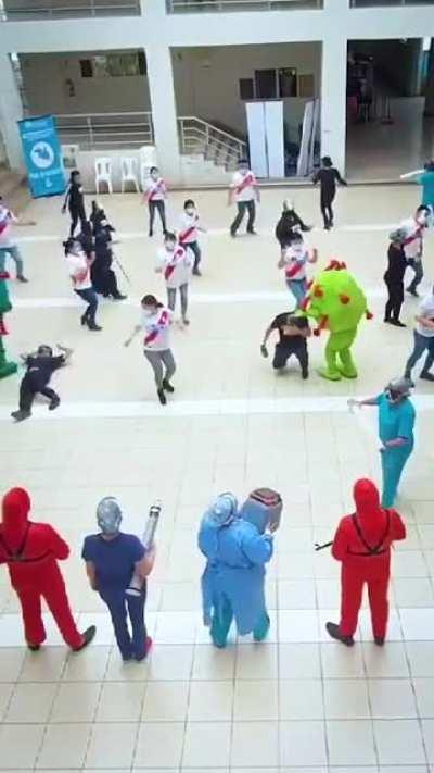 Jugaremos, muévete, luz verde 🦑🦑🦑