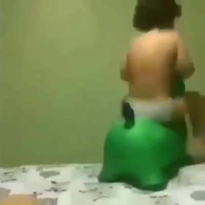 sUiCiDaL cHiLd rIdEs OfF ClIfF