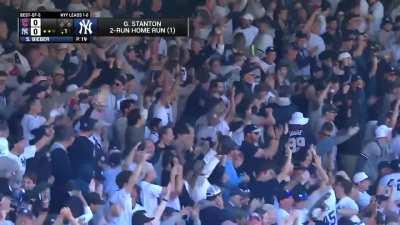 [Highlight] [Highlight] Giancarlo Stanton makes it 2-0 Yankees with an opposite field 2-run homer.
