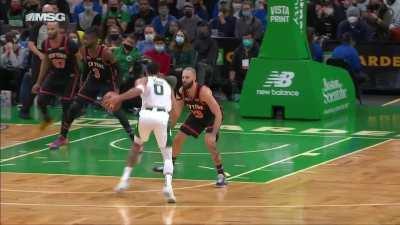 [Highlight] Tatum drives and gets his own rebound and scores