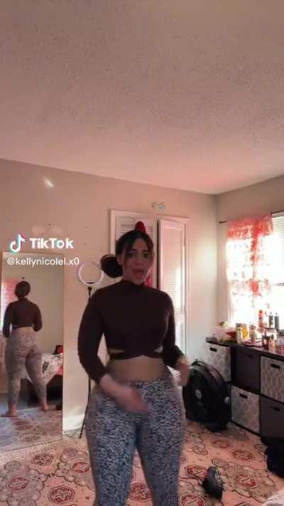 She is too thick to be trying to hide That ass #Kellynicolel.x0