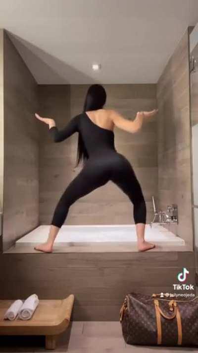 Idk what she doing but that ass