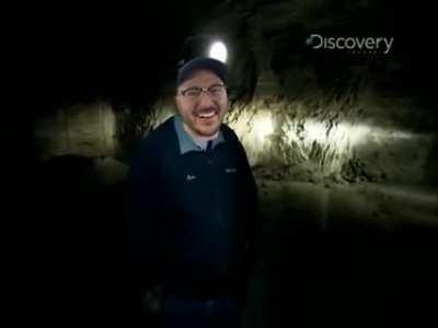 Exclusive tour of Blue Origin's PR department with Tim Dodd.