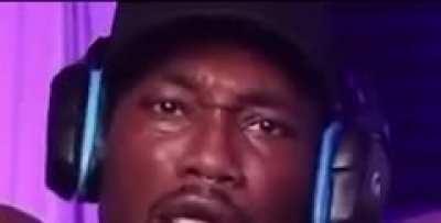 Dreamybull rockin’ the Tyler1 headset