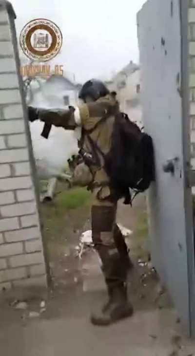 Urban combat in Mariupol, April 13th.