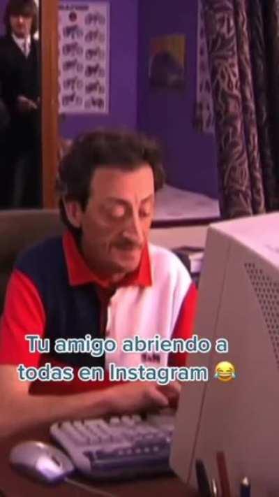 KNEKRO EN SUS TIEMPOS LIBRES