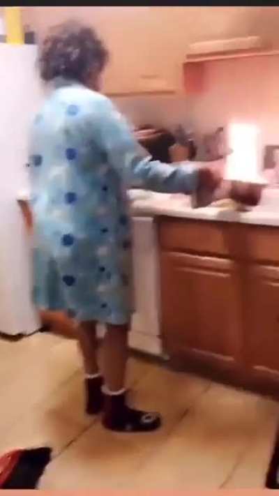 Grease fire + water = real life NPC