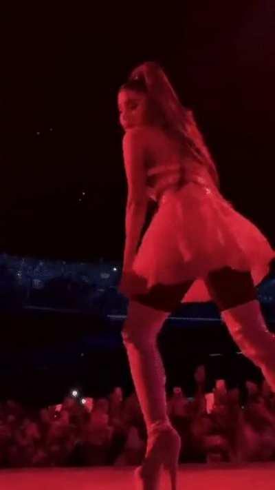 Damn thick cheeks 😍🤤