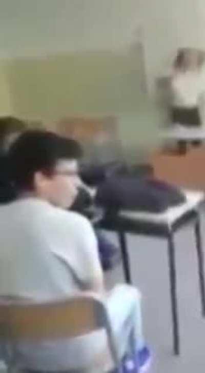 Olha a ousadia desse garoto