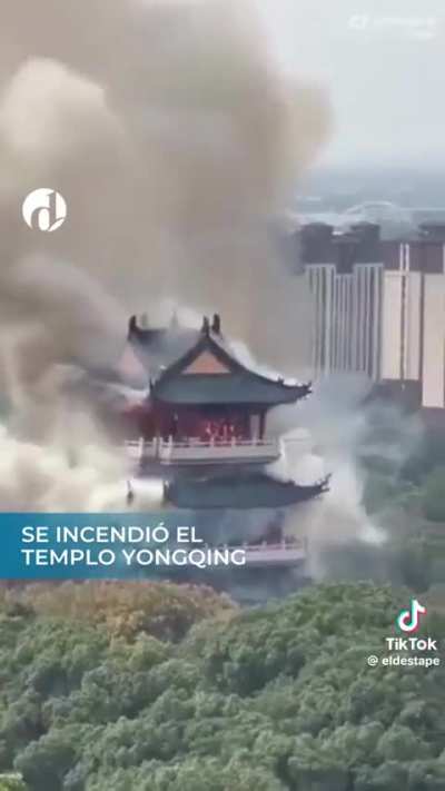 A fire in the ancient Yongqing temple puts the Chinese community on alert 12/11/2025