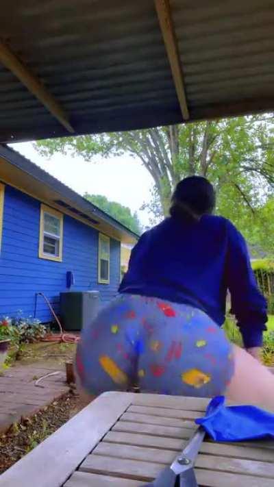 Big White Juicy butt 🍑