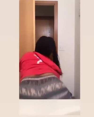 Her IG is Ladysayless