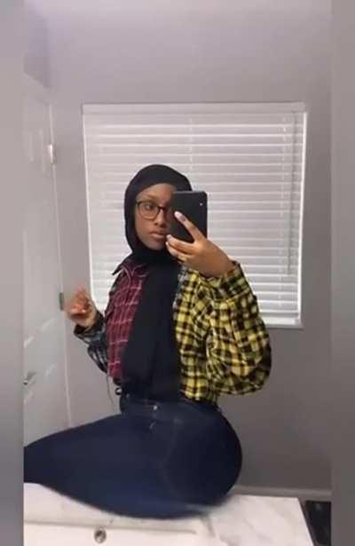 Who is this ? coded pls