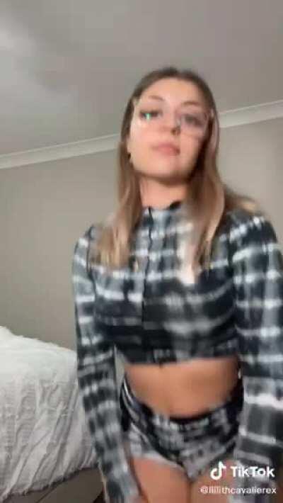 💧👁💧👄💧👁💧